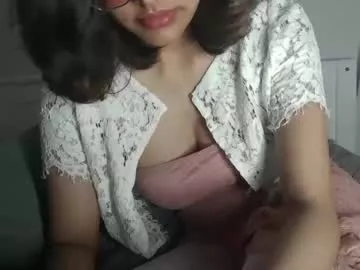 Sweetlilyinthewild from Chaturbate