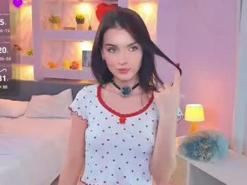 Synne_glows from Chaturbate