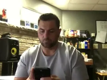 Thetwolivecrew22 from Chaturbate