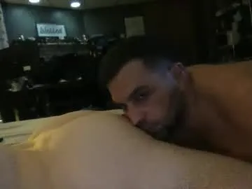 Thetwolivecrew22 from Chaturbate