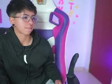 Tommy_blue1 from Chaturbate