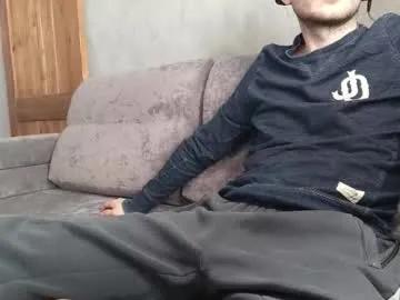 Tommyshe1by from Chaturbate