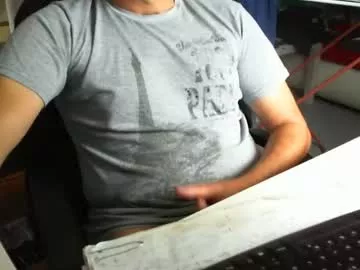 Tomtom02029 from Chaturbate