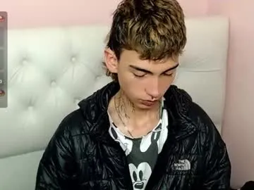 Ttimy_x_boy from Chaturbate