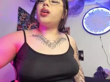 Velvetfangs from Chaturbate