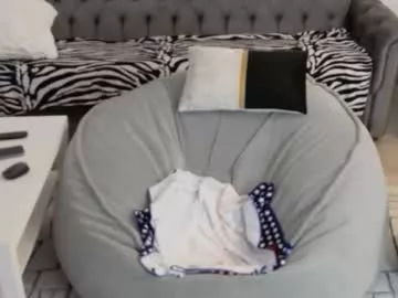 Xxx_alejandro from Chaturbate