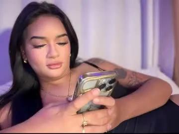 Yummyrenalyn from Chaturbate