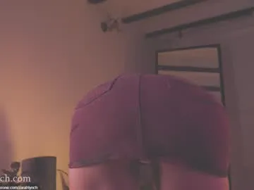 Zarahlynch from Chaturbate