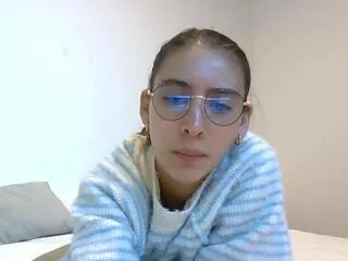 Alma_queen from Flirt4Free