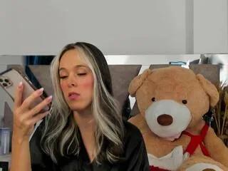 Amara_jons from Flirt4Free