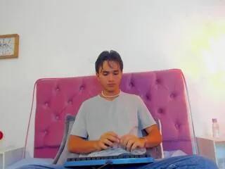Attlas_moon from Flirt4Free