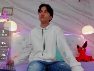Attlas_moon from Flirt4Free