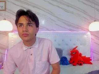 Attlas_moon from Flirt4Free
