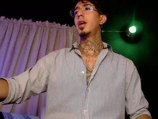 Donovan_desmond from Flirt4Free