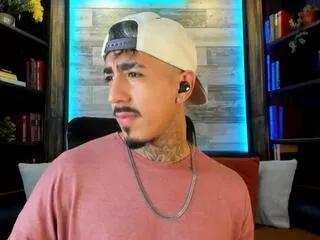 Donovan_desmond from Flirt4Free