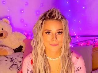 Nikki_alman from Flirt4Free