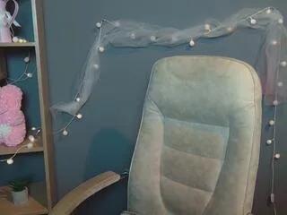 Nina_flawlees from Flirt4Free
