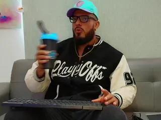 Titan_max from Flirt4Free