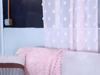 Tommi_rebel from Flirt4Free