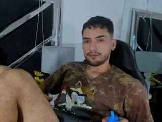 Yoggi_aron from Flirt4Free