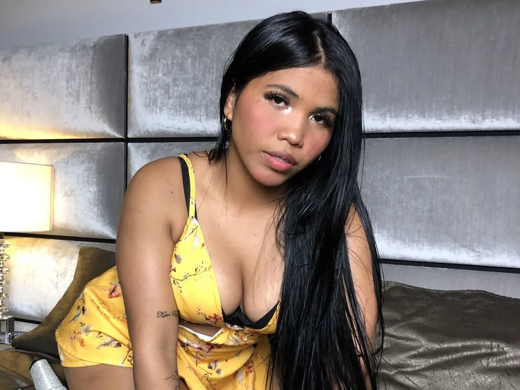 IisabellaVega from LiveJasmin