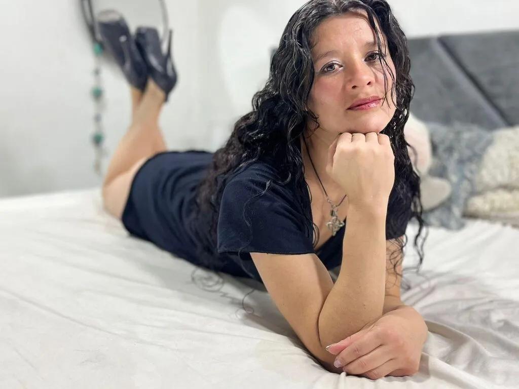 SereneTabares from LiveJasmin