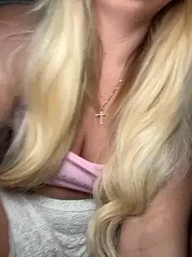 _Lilly_angel from StripChat