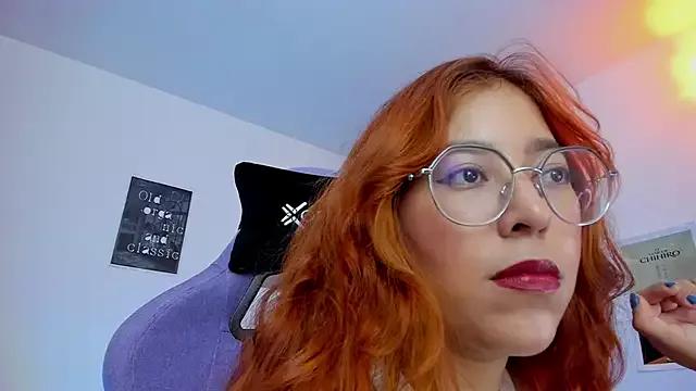 _Moon_Johnson from StripChat