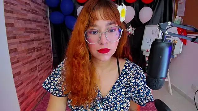 _Moon_Johnson from StripChat