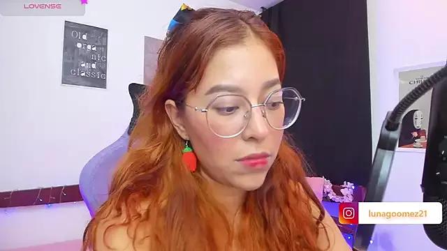 _Moon_Johnson from StripChat