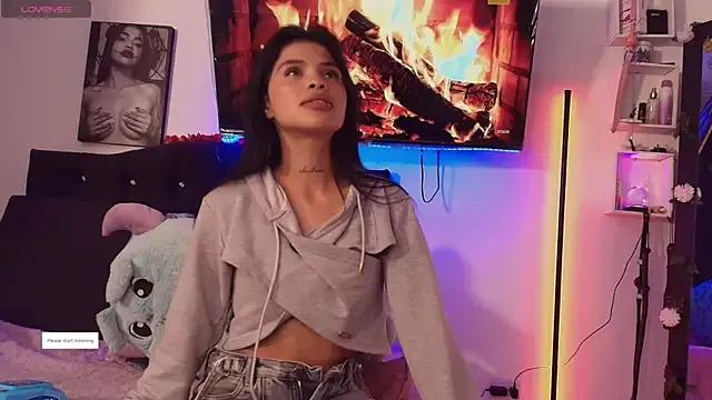 Alaia_Asuka from StripChat