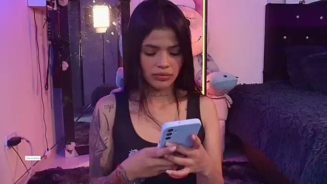 Alaia_Asuka from StripChat