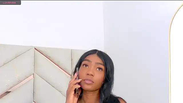 AlanaDoll from StripChat