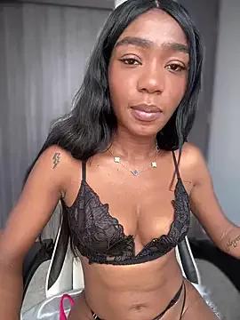 AlanaDoll from StripChat