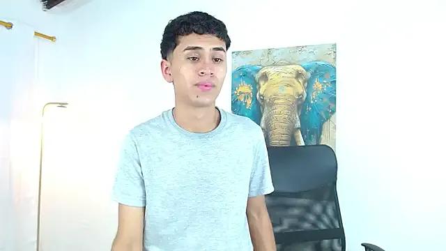 Alancum7 from StripChat