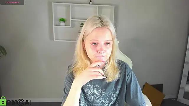 Allice_Cox from StripChat