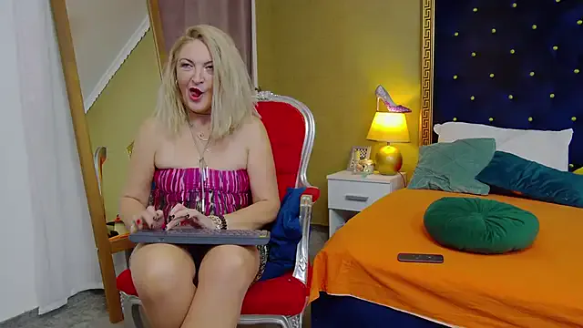 Allura_Jenson from StripChat