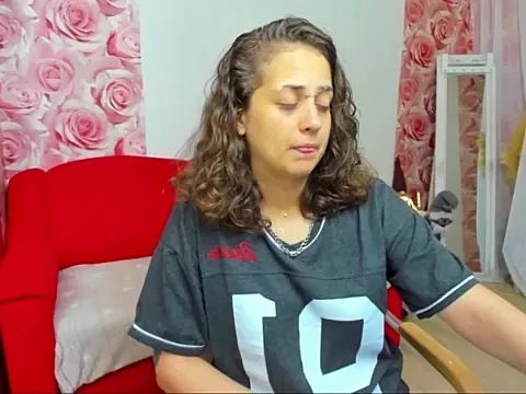 AlmaFancy from StripChat