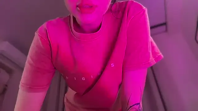 AlmaryKim from StripChat