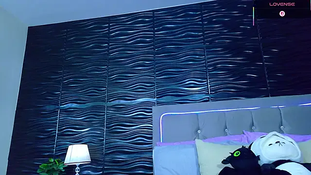 Ambar_Bull from StripChat