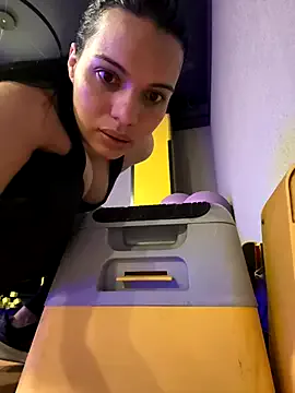 Anavalle from StripChat