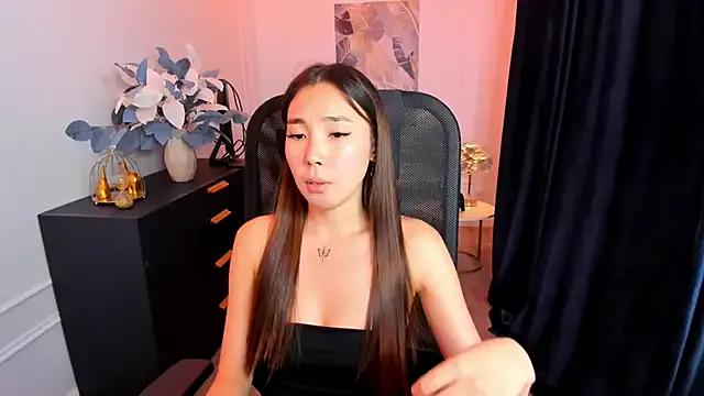 AnnaReyla from StripChat