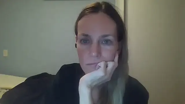 Annylove1 from StripChat