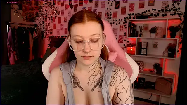 Ayla_Hicks from StripChat