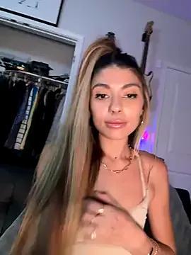Bbgurlnickii from StripChat