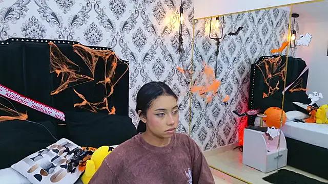 Becca_Grims from StripChat