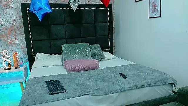 Becca_Grims from StripChat