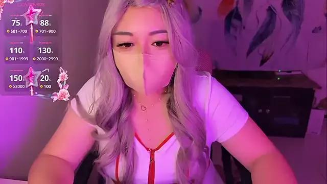 Bee_baby from StripChat