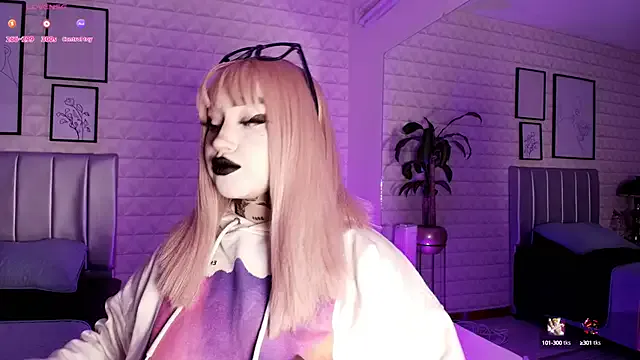 Bella-green from StripChat