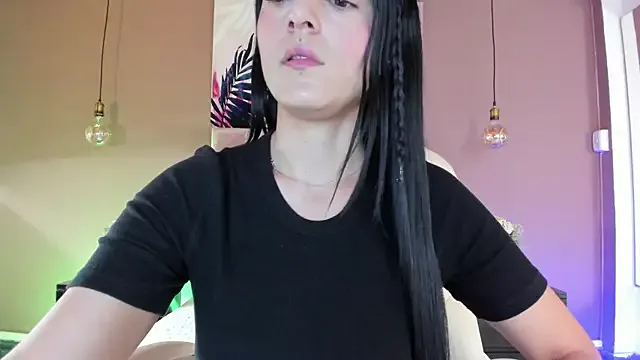 BellaClaiir from StripChat